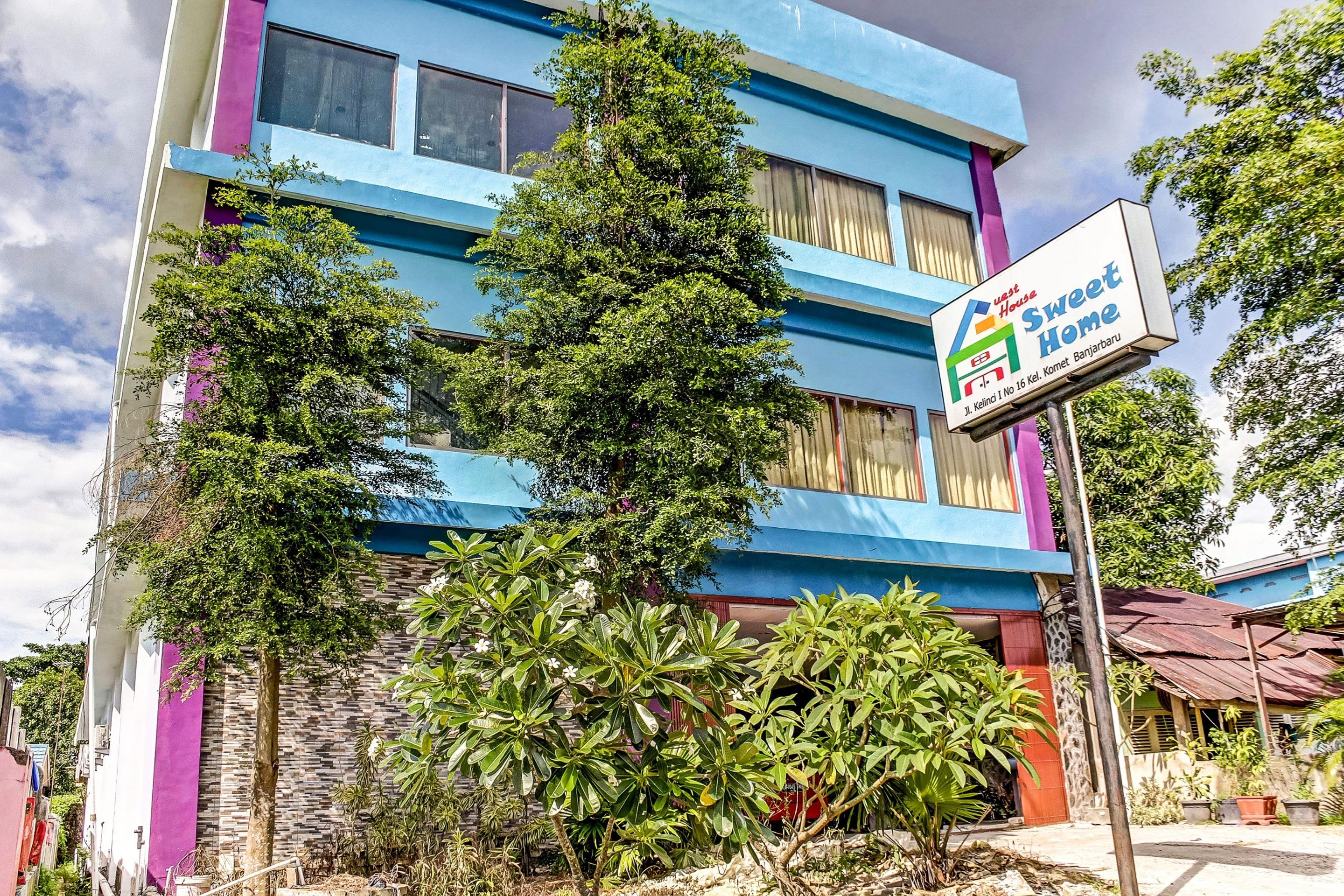 Super Oyo 3903 Sweethome Syariah Guesthouse Martapura  Экстерьер фото